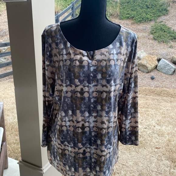 Calvin Klein Tops - Calvin Klein Blouse